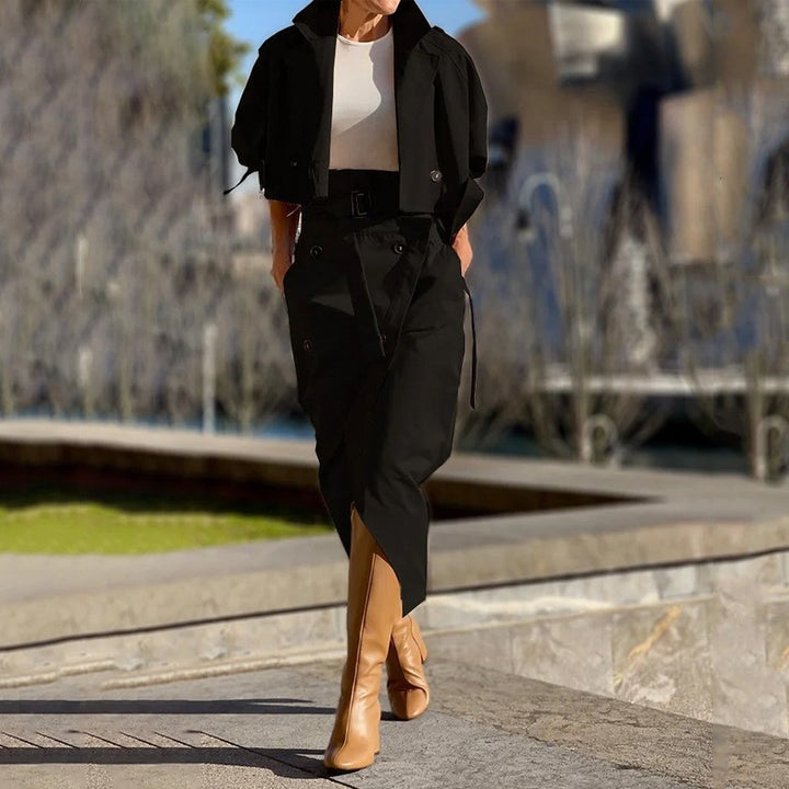 Dame cropped jakke nederdel med knapdesign og elegant snit Stilla