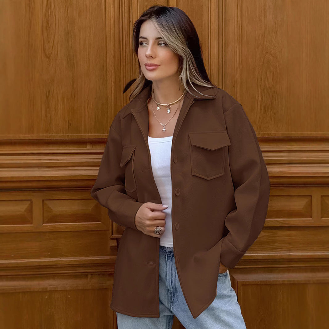 Dame Oversized Skjorteblazer med praktiske brystlommer og knapbare design Stilla
