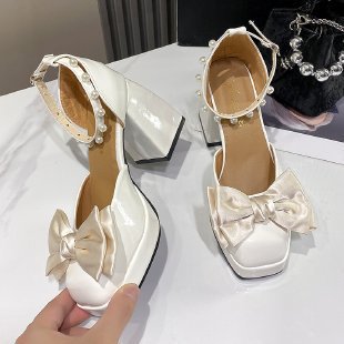 Damer Elegante Plateau-Pumps med perleaccent og sløjfedesign Stilla