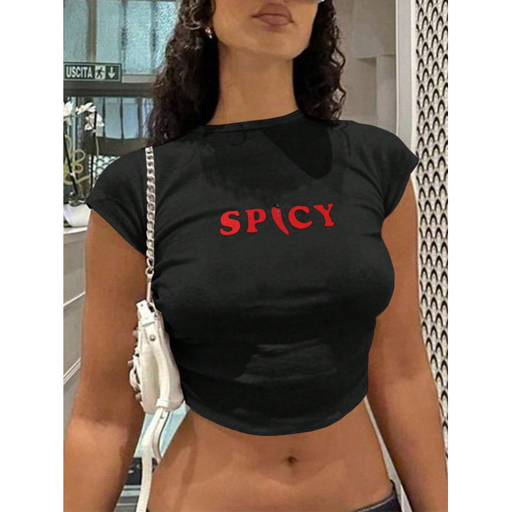 Dame cropped T-shirt med moderne tryk og tætsiddende snit Skovae