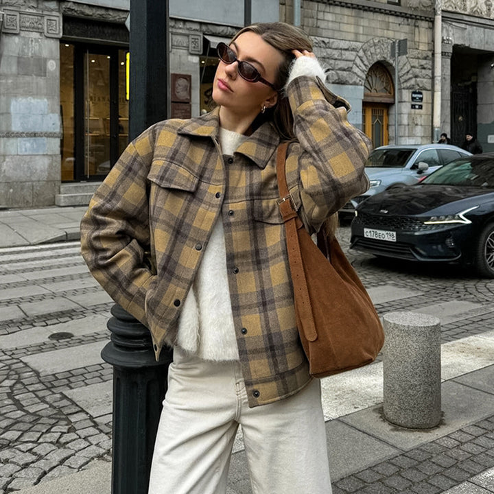 Dame Ternet Overshirt-Jakke med moderne snit og praktiske lommer Stilla