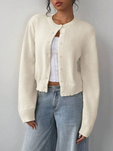 Stilla | Strikjakke Pullover Blød Strikstof Cropped Fit Knap Front Ribkant