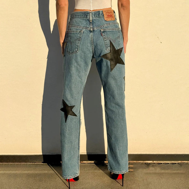 Kvindernes fashionable jeans med iøjnefaldende stjerneapplikationer Stilla