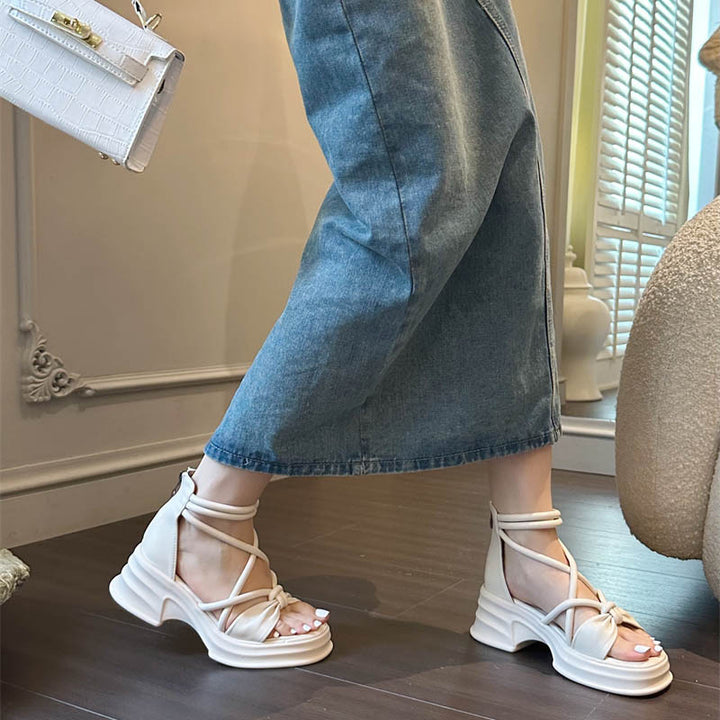 Dame sandaler med justerbare remme og komfort fodseng Stilla