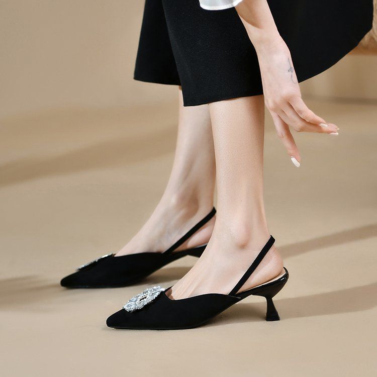 Dame Slingback-pumps med glitrende applikation Stilla