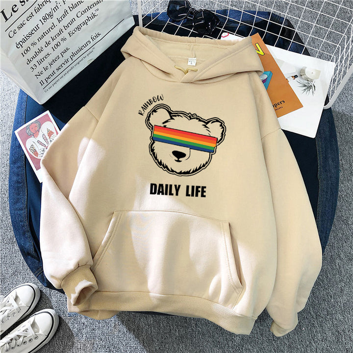 Dame hoodie med stilfuldt bjørnemotiv Skovae