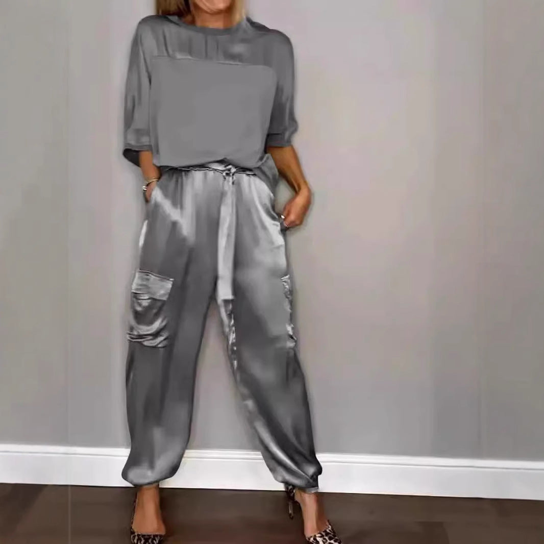 Dame Satin-Loungewear-Sæt med praktiske cargo-lommer og elastisk bukseelastik Stilla
