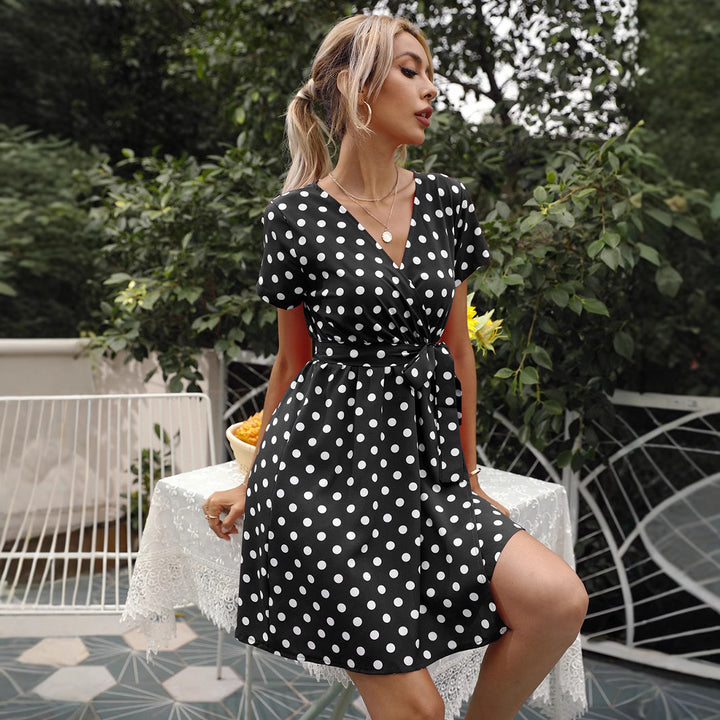 Damebadedragt med elegant prikprint og afslappet snit Stilla