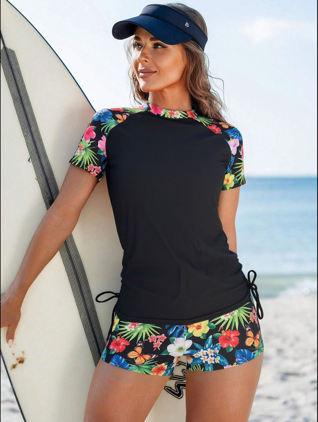Damer sporty surfdragt med blomsterprint og sideløb detaljer Skovae