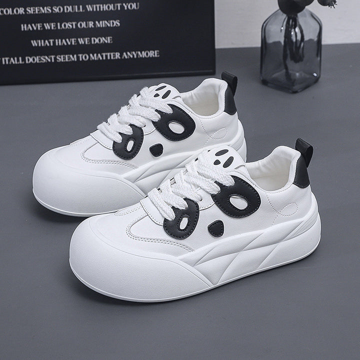 Dame Sneakers i moderne komfort-design med robust såleprofil og åndbar overfladestruktur Stilla