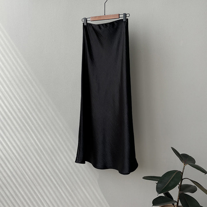 Damer Maxiskørt i flydende satin med elegant snit og høj talje Stilla