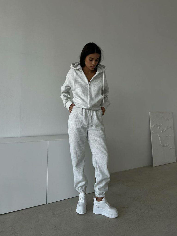 Dames sporty hoodie sæt med høj talje og praktiske lommer Skovae