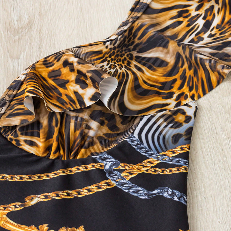 Dame heldragt badeshorts med unik dyreprint og dekorative ruffle detaljer Stilla