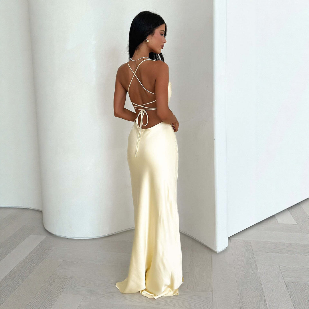 Dame Elegant satin aftenkjole med spaghetti stropper og flydende snit Skovae