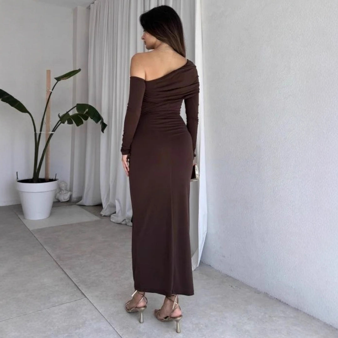 Dame elegant omslagkjole med asymmetrisk design og raffinerede draperinger Skovae