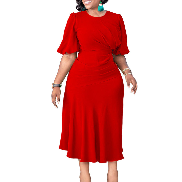 Dame elegant midikjole med raffinerede draperingsdetaljer og dekorative knapprydninger Stilla
