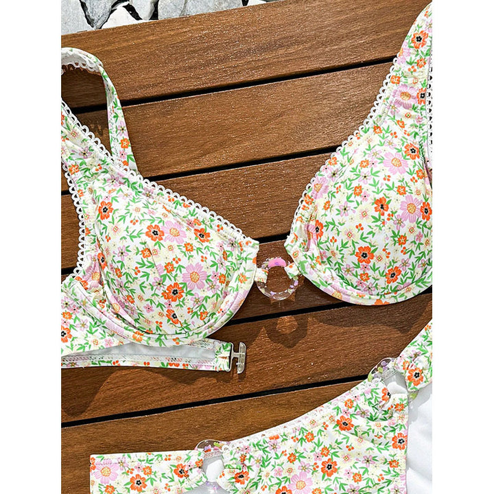 Dame bikini sæt med floraltryk og raffinerede flæser