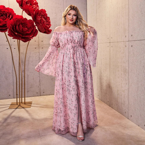 Damernes maxikjole med off-shoulder design og blomsterdetaljer Stilla