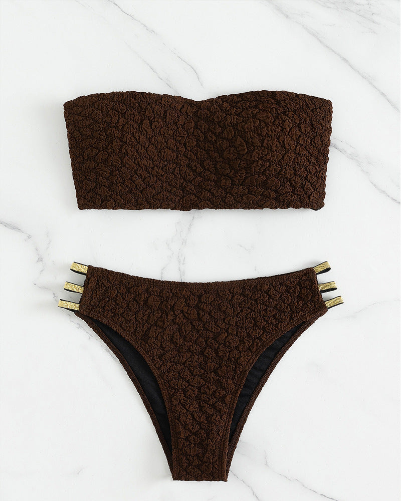 Dame bandeau-bikini med struktureret top og dekorative detaljer Skovae