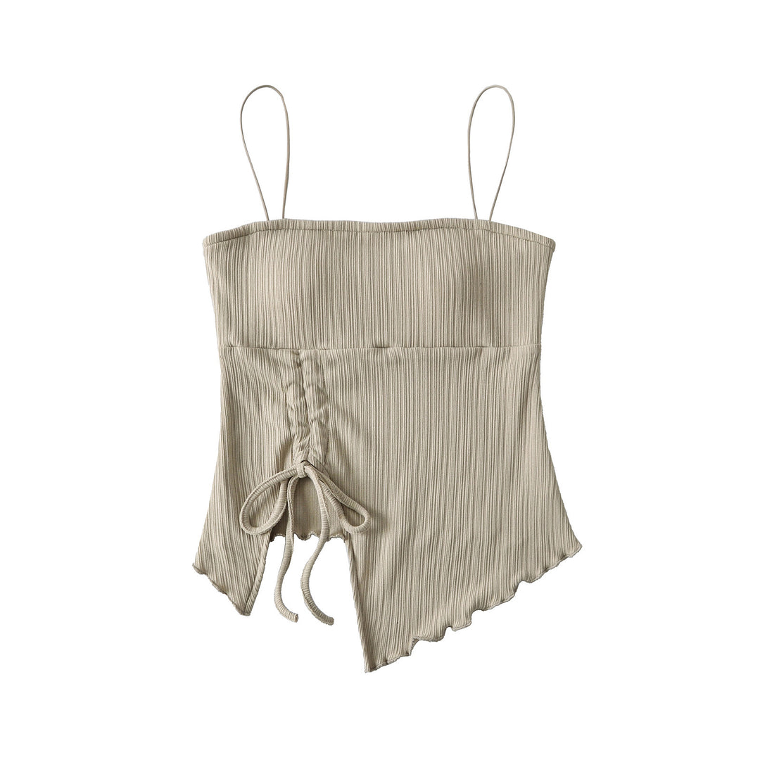 Dame moderner top med asymmetrisk snit og smock-detail Stilla