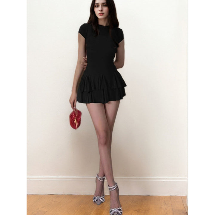 Damen Freizeitkleid mit fließendem Rock und raffinierten Rüschen Skovae