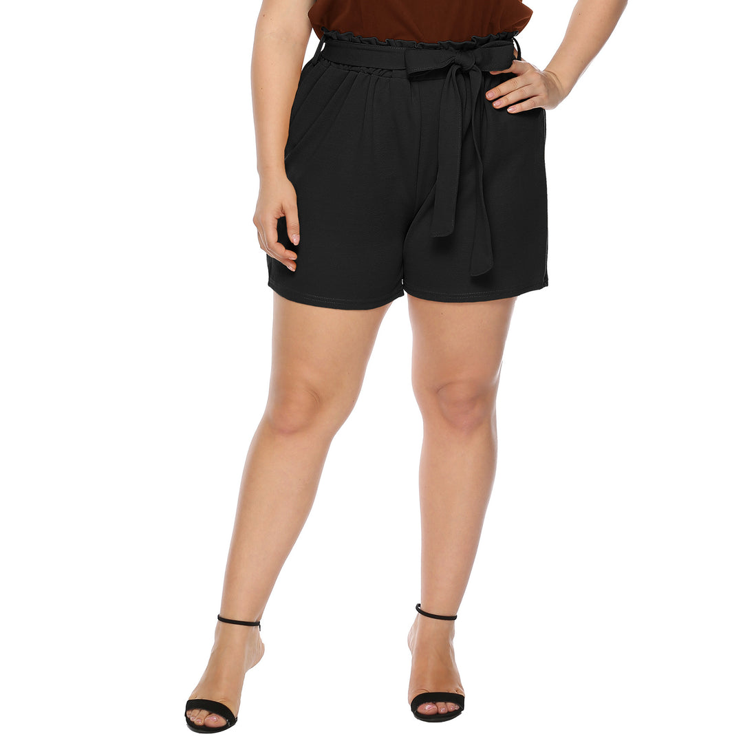 Dame moderigtigt top med flæseærmer og elegante shorts Skovae