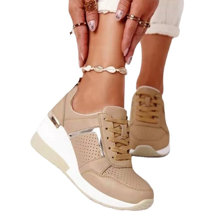 Dame Sporty Sneakers med moderigtigt Wedge-design og åndbar overfladestruktur Stilla