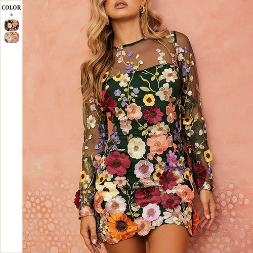 Dame Festkjole med floral broderi og gennemsigtigt overmateriale Stilla