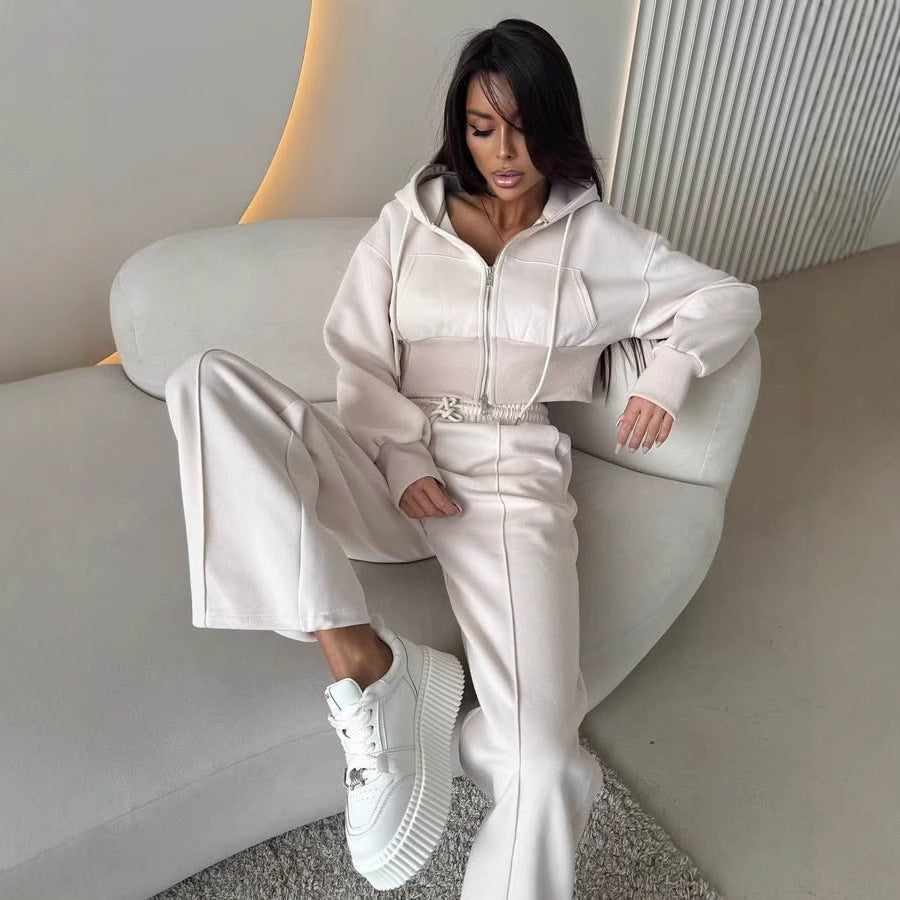 Dame sporty loungewear sæt med hætte og bred ben skæring Skovae