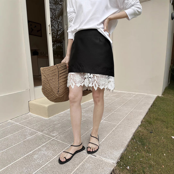 Dame blonde nederdel med elegant broderi og feminin silhuet Stilla