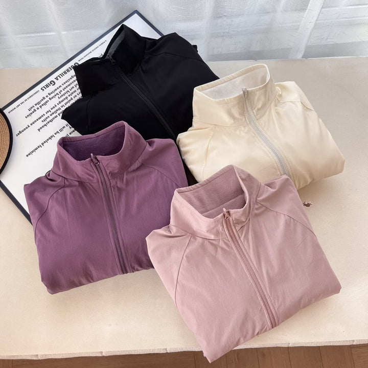 Damer Cozy Fleece Jakke med Høj Krave og Praktiske Lommer Stilla