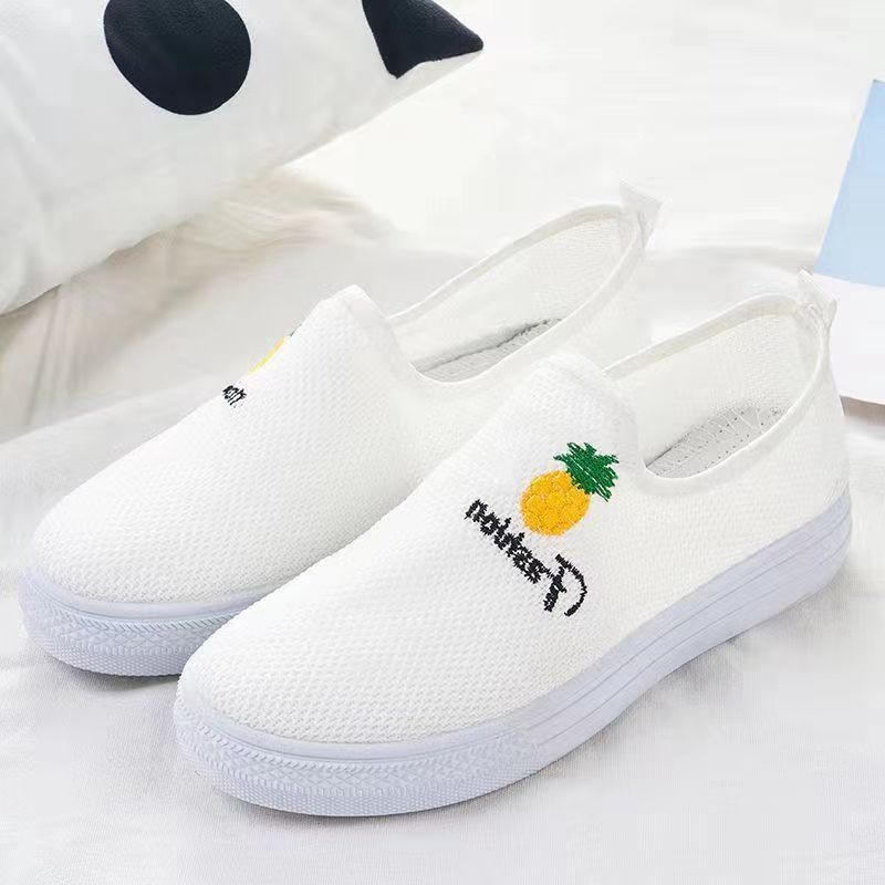Femme Let Mesh Slip-On Sneakers med sjov broderi Stilla