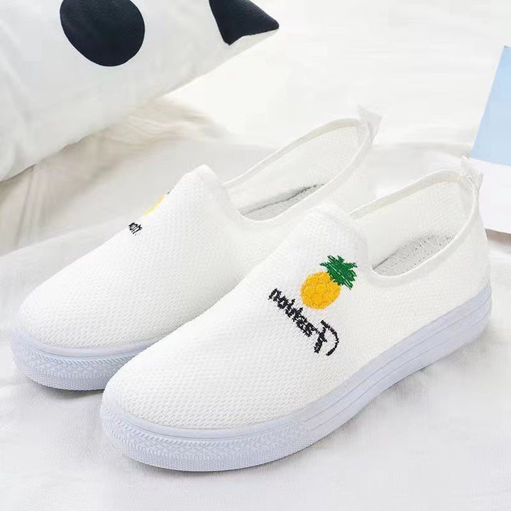 Femme Let Mesh Slip-On Sneakers med sjov broderi Stilla
