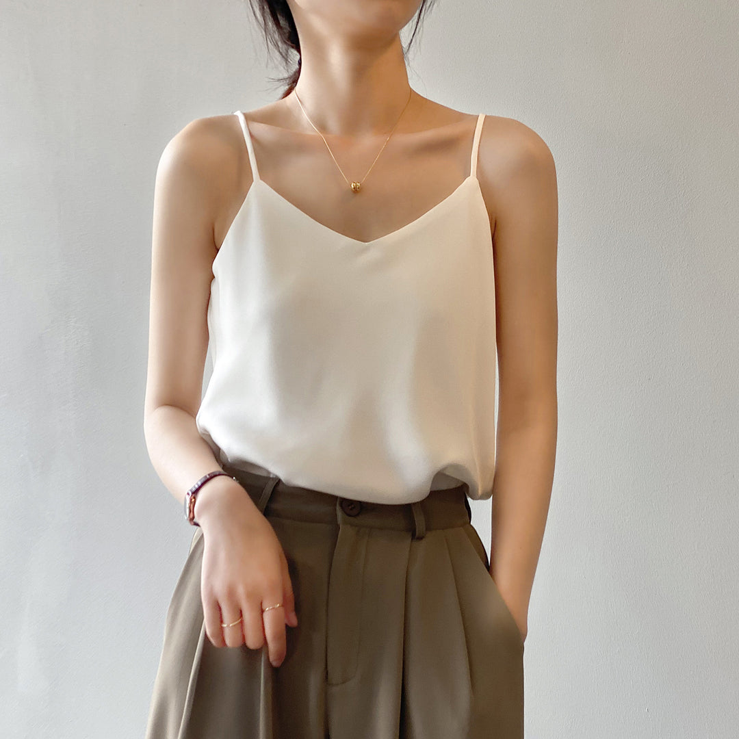 Dame elegant camisole-top med fint satinmateriale og justerbare spaghetti-stropper Stilla