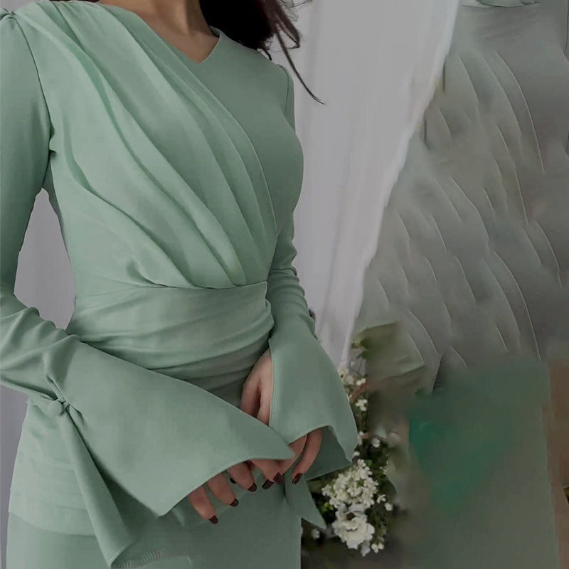Dame elegant omslagsskjorte med asymmetrisk flæser og figursyet silhuet Stilla