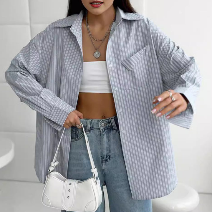 Dame Oversized Skjorte med stribet design og brystlomme Stilla