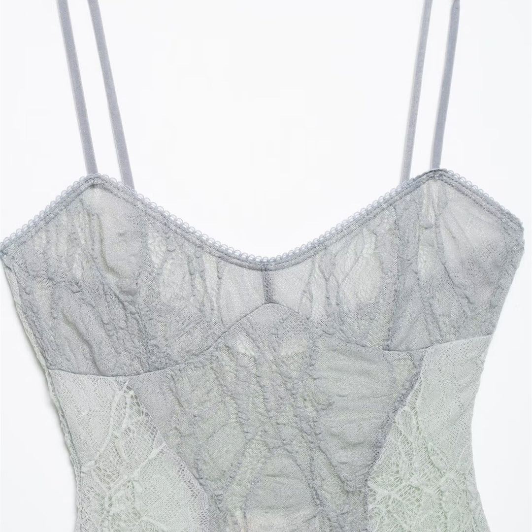 Dame spids bodystocking med forførende design og delicate stropper Skovae