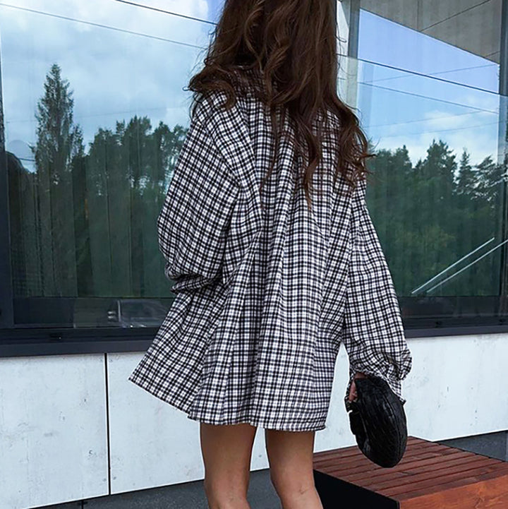 Dame Oversized Ternet Bluse med afslappet snit og praktiske lommer Stilla