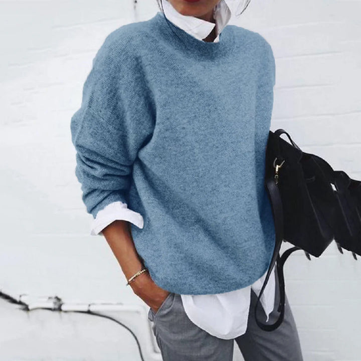 Kvinder hyggelig rund hals sweater lavet af fint strikket blanding Stilla