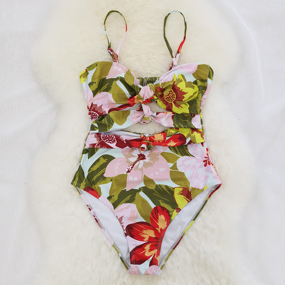 Dame Én-delt Badedragt med blomstret Ruffle-design og moderne Cut-Out Stilla