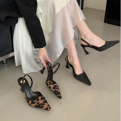 Dame Slingback Pumps med spids tå og elegant hæl Stilla