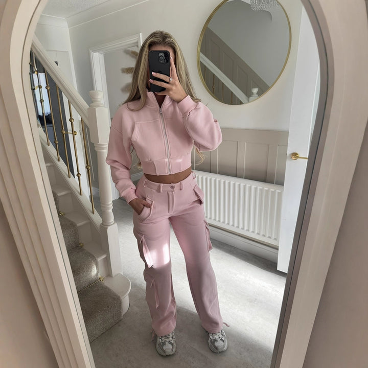 Kvinders fashionable cropped fritids sæt med funktionel lynlås og praktiske lommer
