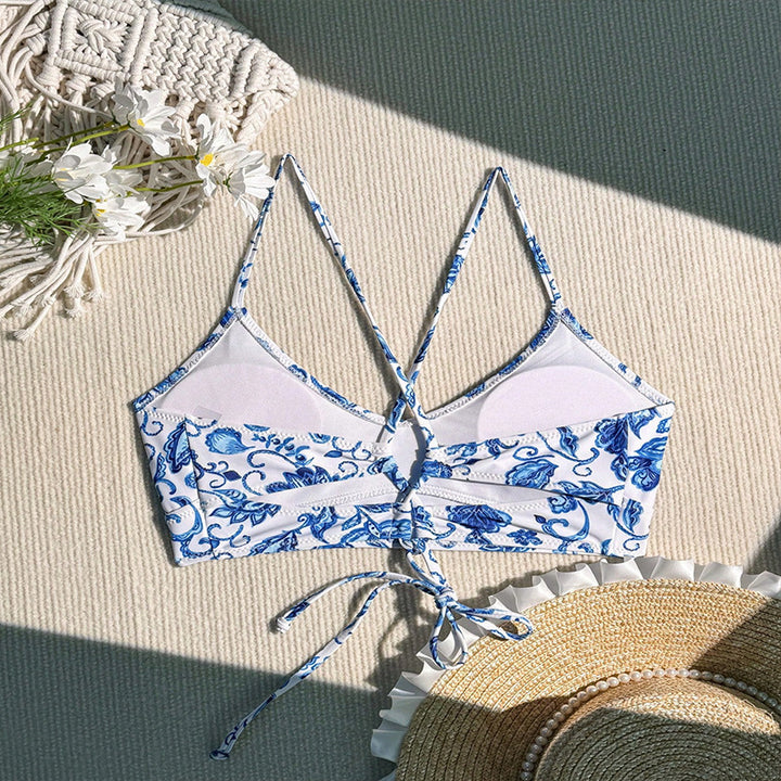 Dame trekant bikini-top med elegant blomsterdesign Skovae