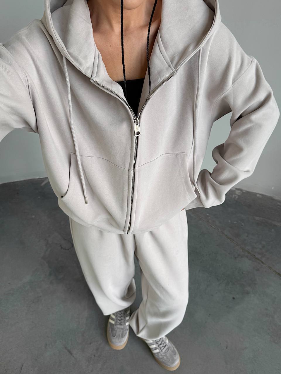 Kvindernes komfortable hættetrøje jumpsuit med høj kvalitets lynlås og afslappet pasform