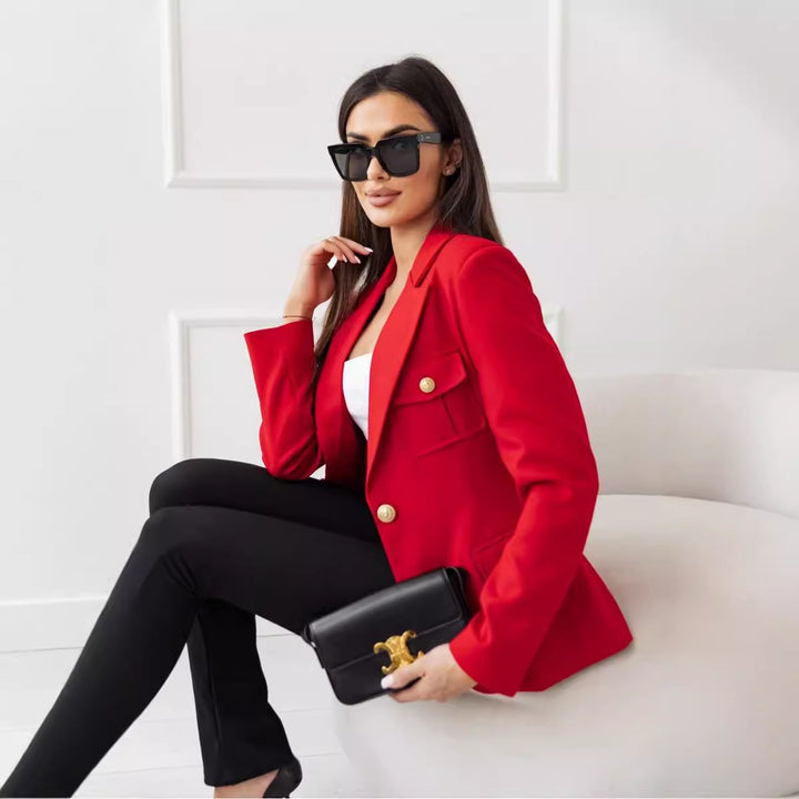 Dame elegant blazer med stilfulde lommer og gyldne knapdetaljer Stilla
