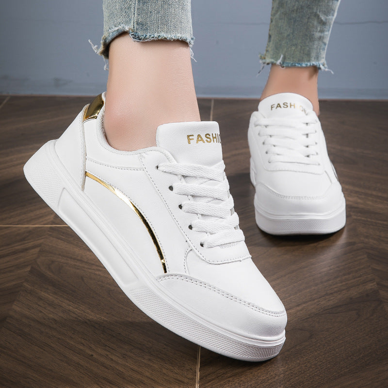 Dame nan lavtskåret kunstlæder sneakers med holografisk hælbesætning Skovae