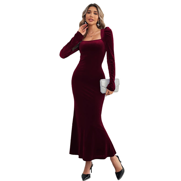 Kvindernes Velour Maxi Kjole med Elegant Firkanthalsudskæring og Lange Pufærmer Stilla