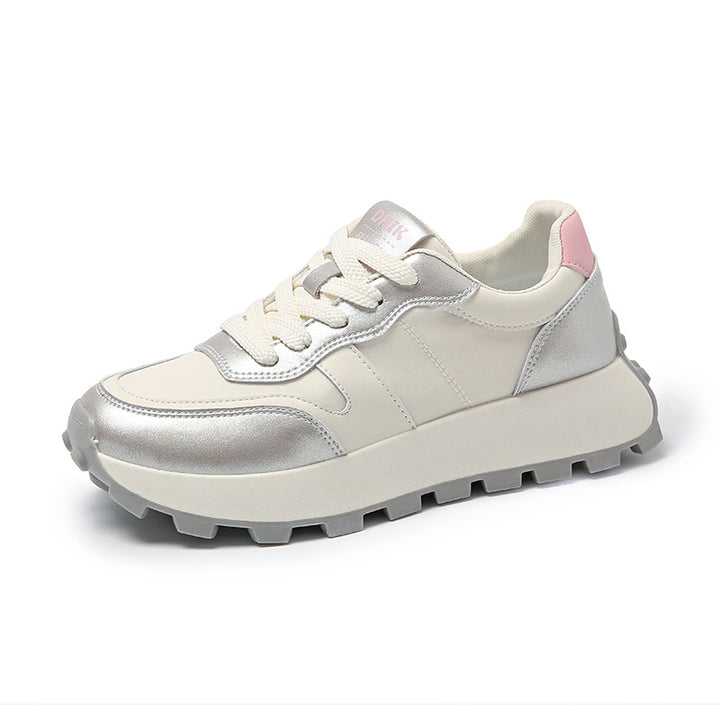 Damer snørebånd-sneakers med sporty silhuet og robust sålprofil Stilla