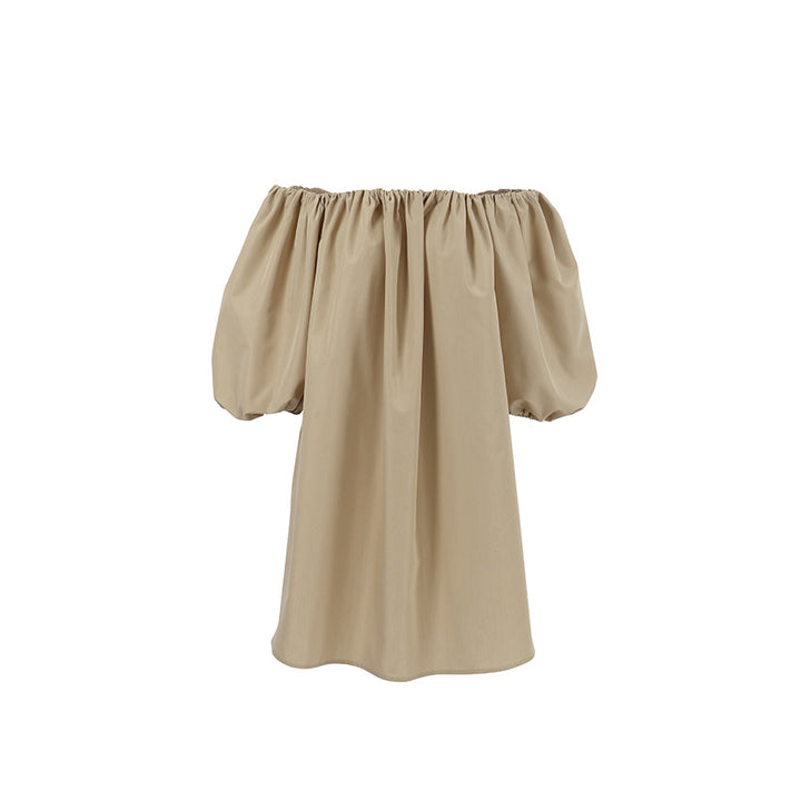Dame Off-Shoulder Minikjole med voluminøse ærmer og lige skåret kant Stilla