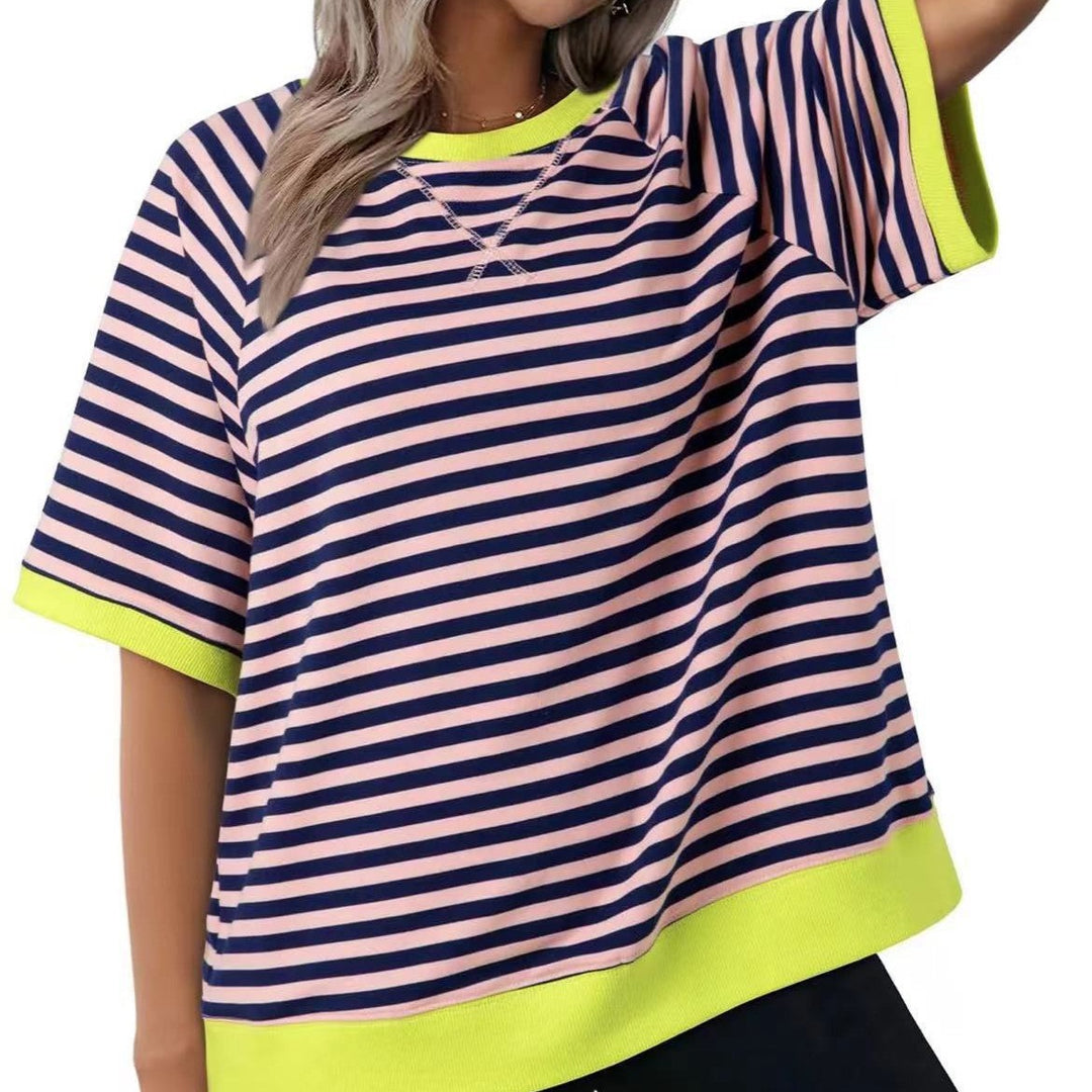 Dame afslappet stribet T-shirt med oversized snit og kontrasterende ribkanter Stiila